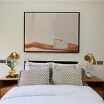 The Battersea Crib - Dazzling 3Bdr Flat With Garden