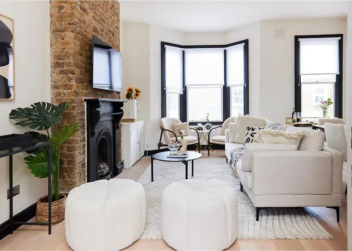 The Battersea Crib - Dazzling 3Bdr Flat With Garden