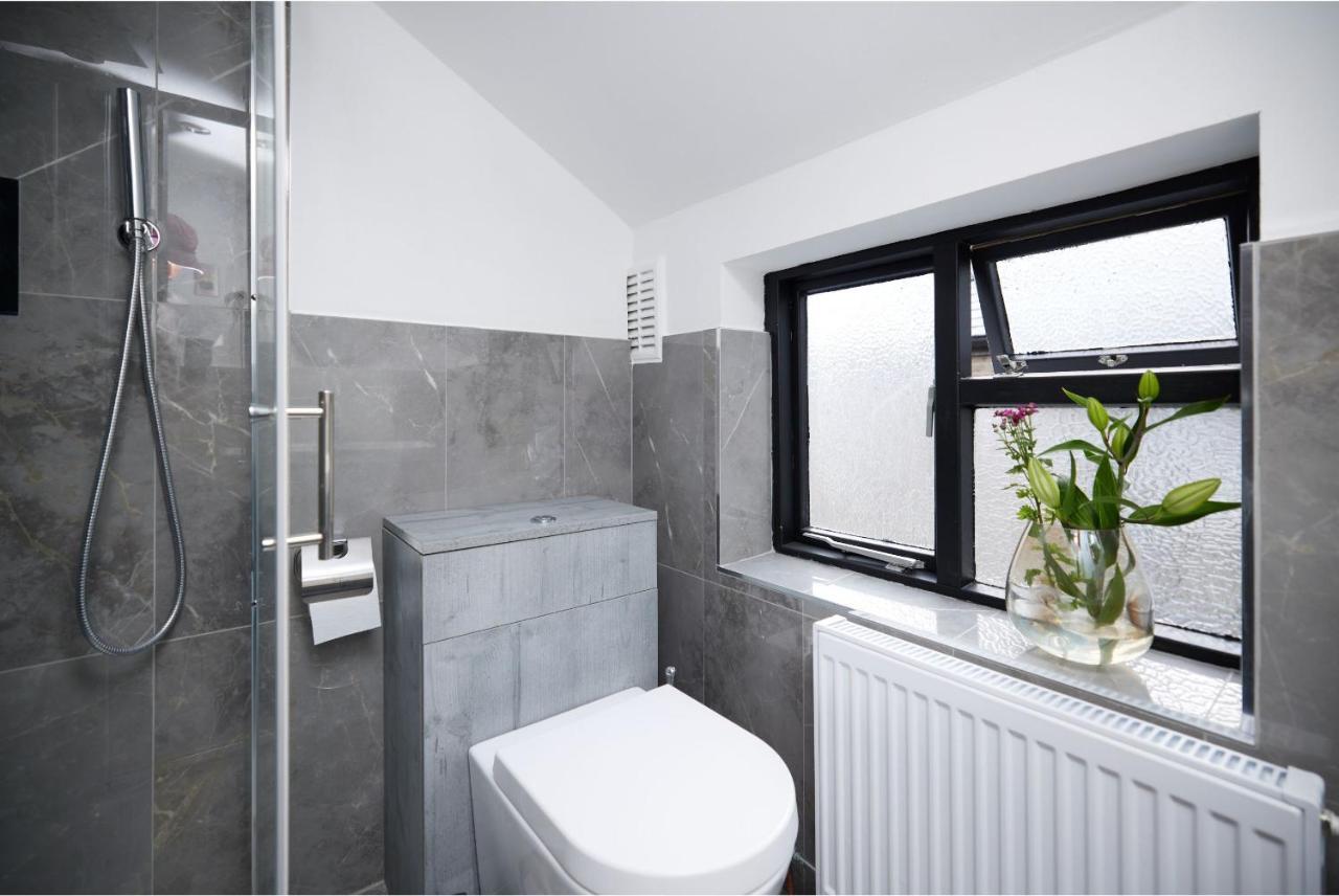 The Battersea Crib - Dazzling 3bdr Flat With Garden * Londra