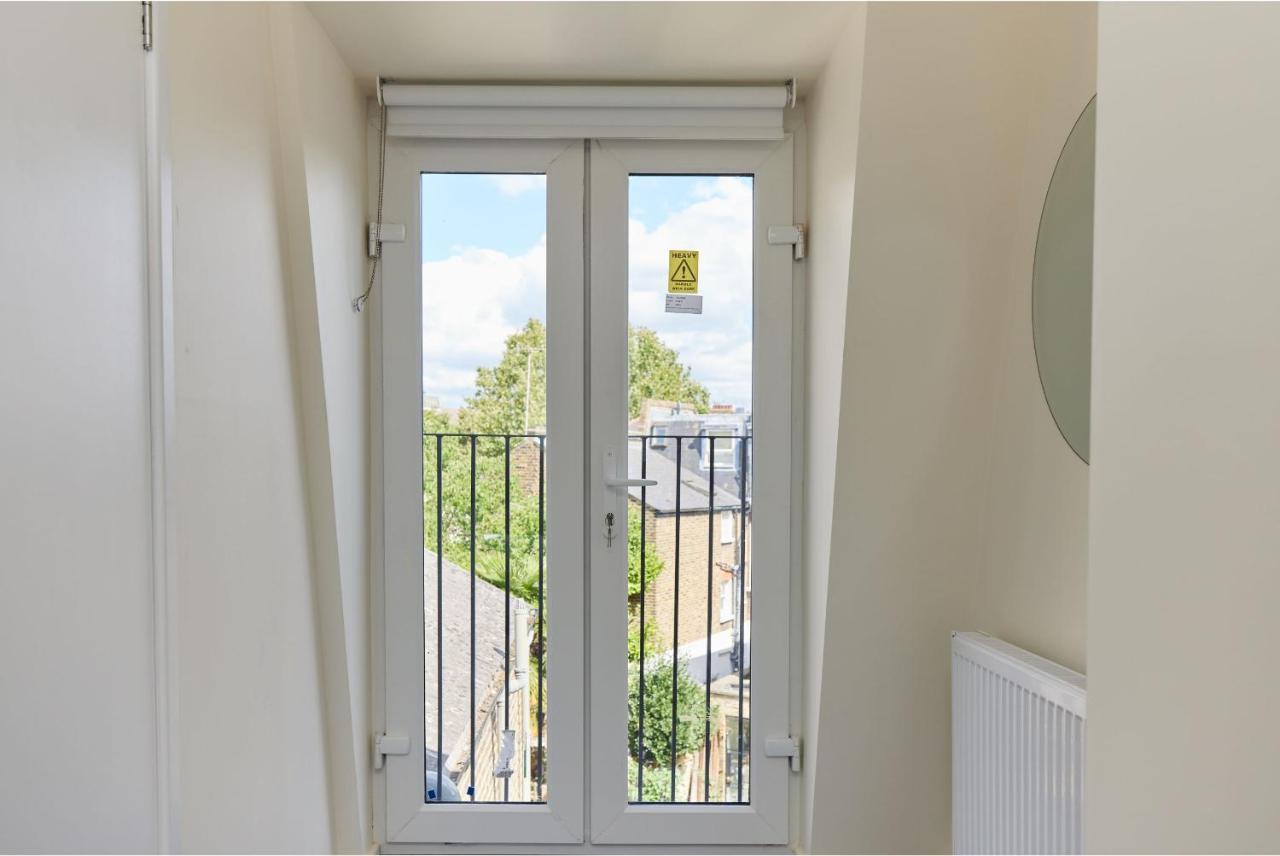 The Battersea Crib - Dazzling 3bdr Flat With Garden Appartamento